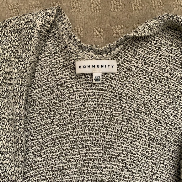 Aritzia knit cardigan - Picture 2 of 2